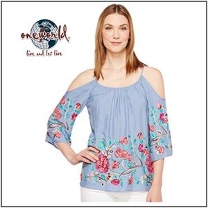 One World Cutout shoulder Ava Crop Top